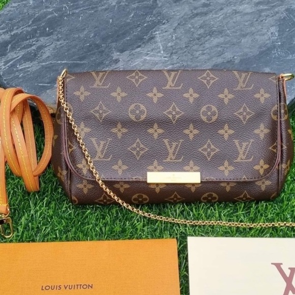 Louis Vuitton Handbags - Louis Vuitton Favorite MM Crossbody Bag